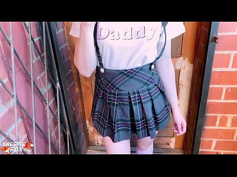 ❤️ Schoolgirl ດູດ dick ຂອງນາງເລິກແລະ fucks ແທນທີ່ຈະຫ້ອງຮຽນ. ❤️ ໜັງໂປ້ ທີ່ lo.allo-sex.ru